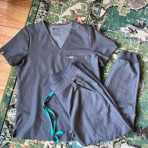 Figs Graphite Gray Scrub Set Catarina Zamora Jogger